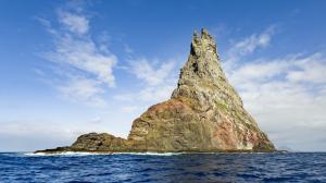 Ball’s Pyramid. Photo Miroslav Bobek