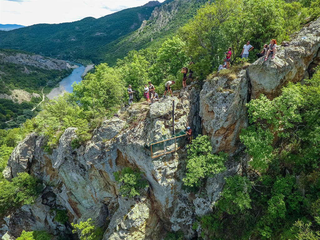 Reintrodukce supa mrchožravého v pohoří Rodopy na jihu Bulharska. Foto: Miroslav Bobek, Zoo Praha